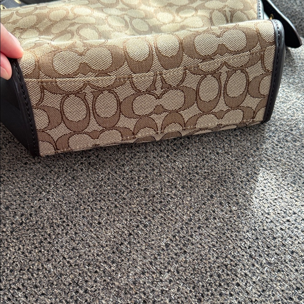 Coach Signature Tan and Brown Shoulder Bag - Picture 5 of 8